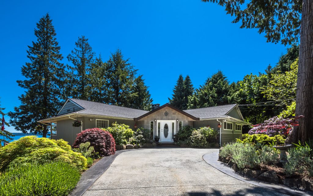 Yellow Point Oceanfront Home 2610 Pylades Drive