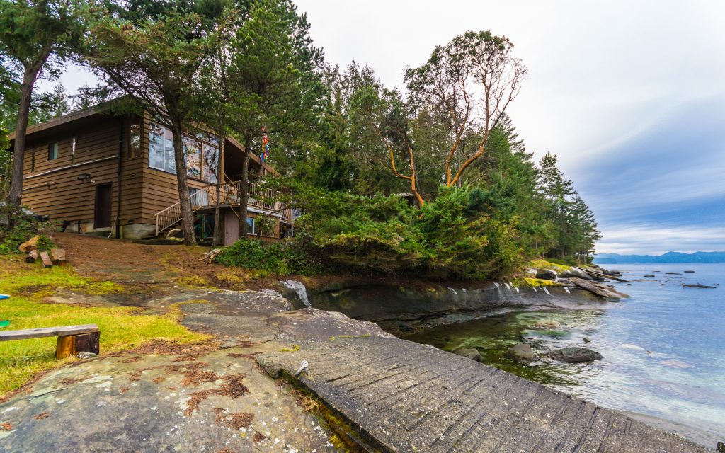 Beautiful Gabriola Island Waterfront 21 Malaspina Drive