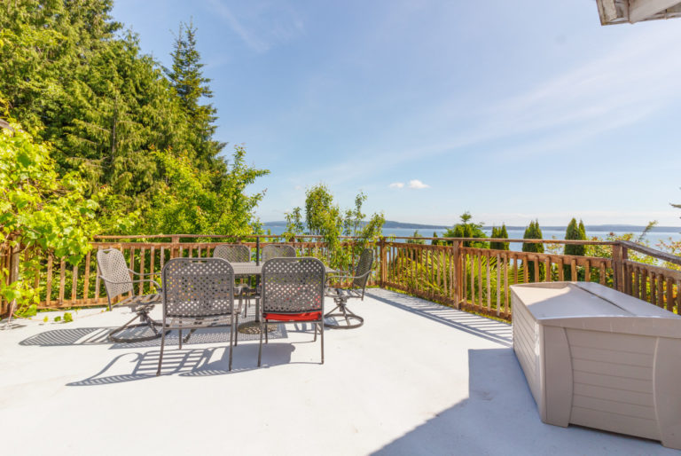 13exteriorfeature Vancouver Island Real Estate